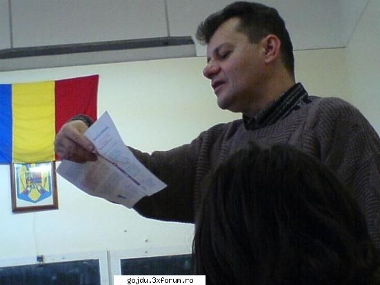 domnul profesor birta in actiune! domnul profesor radu catedrei de istorie